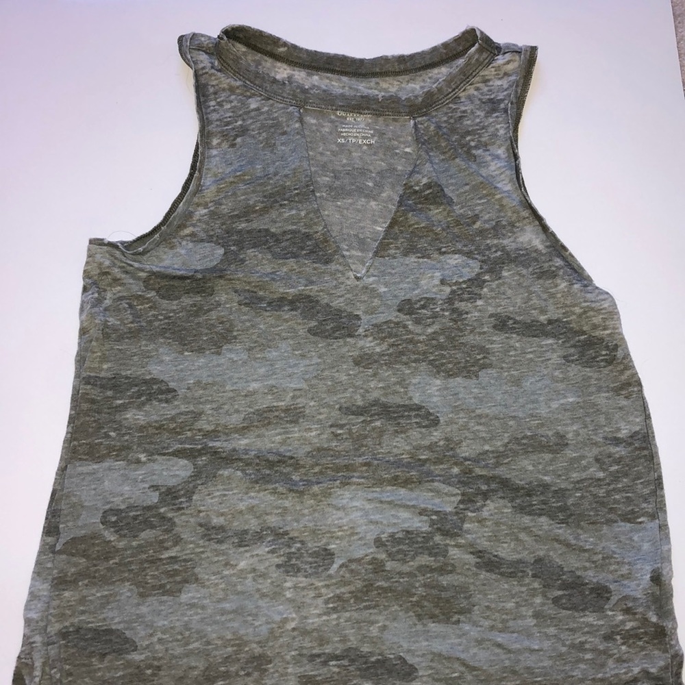 AE Camo tank top with V neck cut out